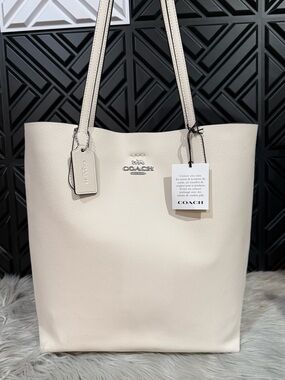 COACH Thea Tote Double face Leather. Reg ($398.00) New with tags